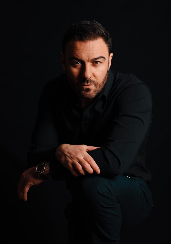 Martin Scott International Vocalist